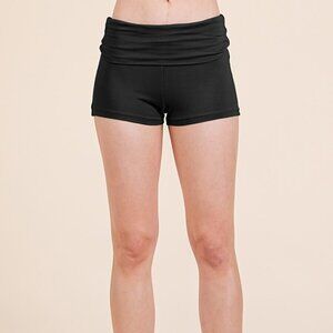 Black Exercise Short Stretch Pants by Heart & Hips